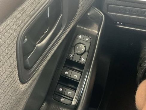 Used 2023 Nissan Rogue S AWD/4WD image 26