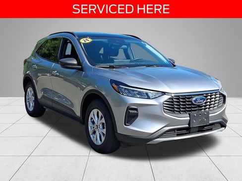 Used 2024 Ford Escape Active w/ Tech Pack #1 AWD/4WD image 3