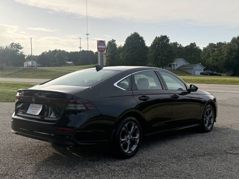 Used 2023 Honda Accord EX image 5