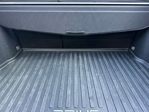 Used 2022 Toyota Prius LE image 31