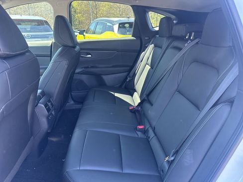 New 2025 Nissan Murano SV image 11