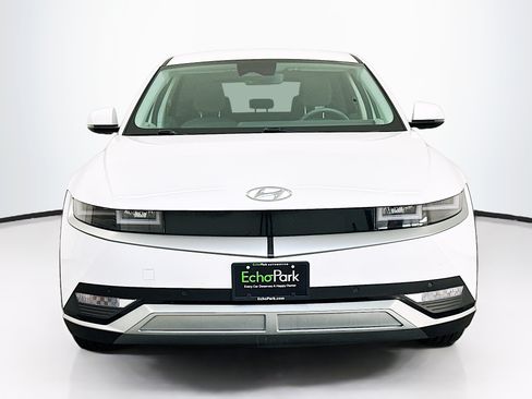 Used 2024 Hyundai Ioniq 5 SEL AWD/4WD image 2