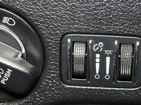 Used 2016 Chrysler 300 S image 32