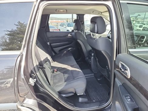 Used 2012 Jeep Grand Cherokee Laredo w/ Laredo E Group image 23