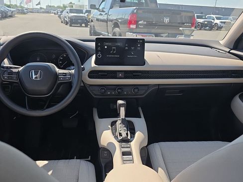 Used 2026 Honda HR-V LX image 16