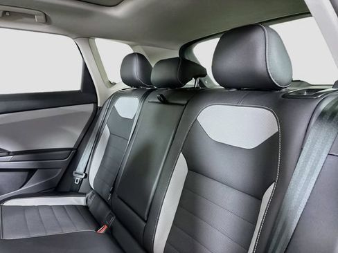 Certified 2023 Volkswagen Taos SEL AWD/4WD image 29