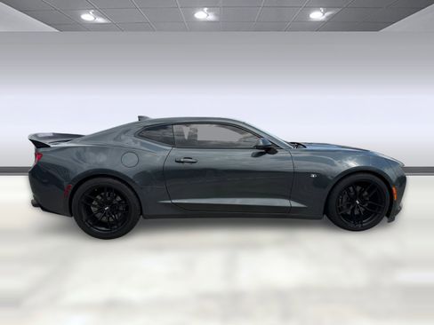 Used 2017 Chevrolet Camaro SS RWD image 8