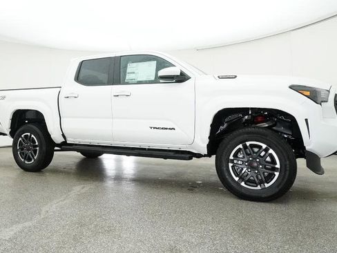 New 2025 Toyota Tacoma TRD Sport image 28