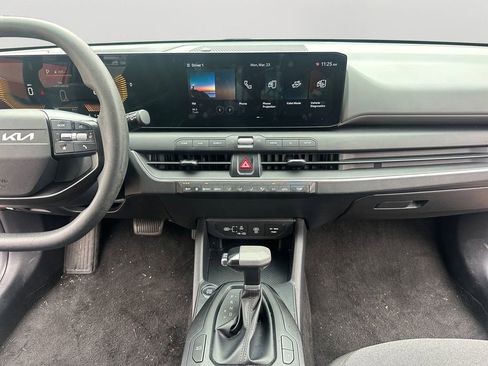 Used 2025 Kia K4 LXS image 14