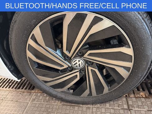 Used 2019 Volkswagen Jetta SEL Premium image 3