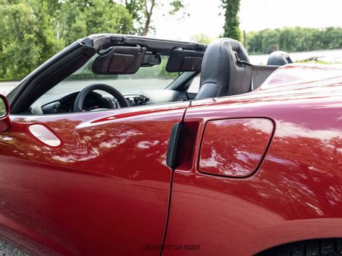 Used 2008 Chevrolet Corvette Convertible w/ Preferred Equipment Group RWD image 83
