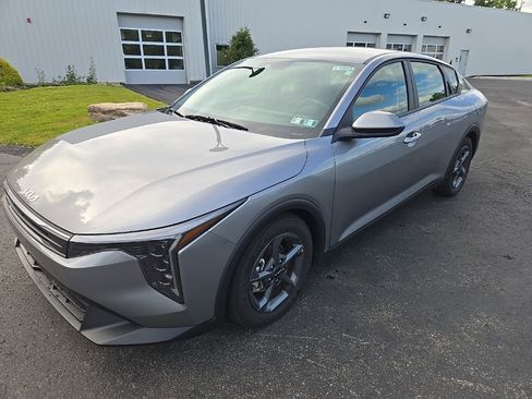 Certified 2025 Kia K4 FWD image 7