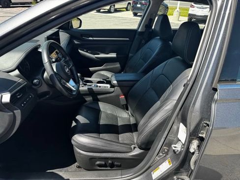 Used 2023 Nissan Altima 2.5 SL FWD image 16