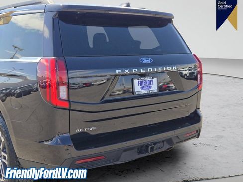 Certified 2025 Ford Expedition Active AWD/4WD image 5