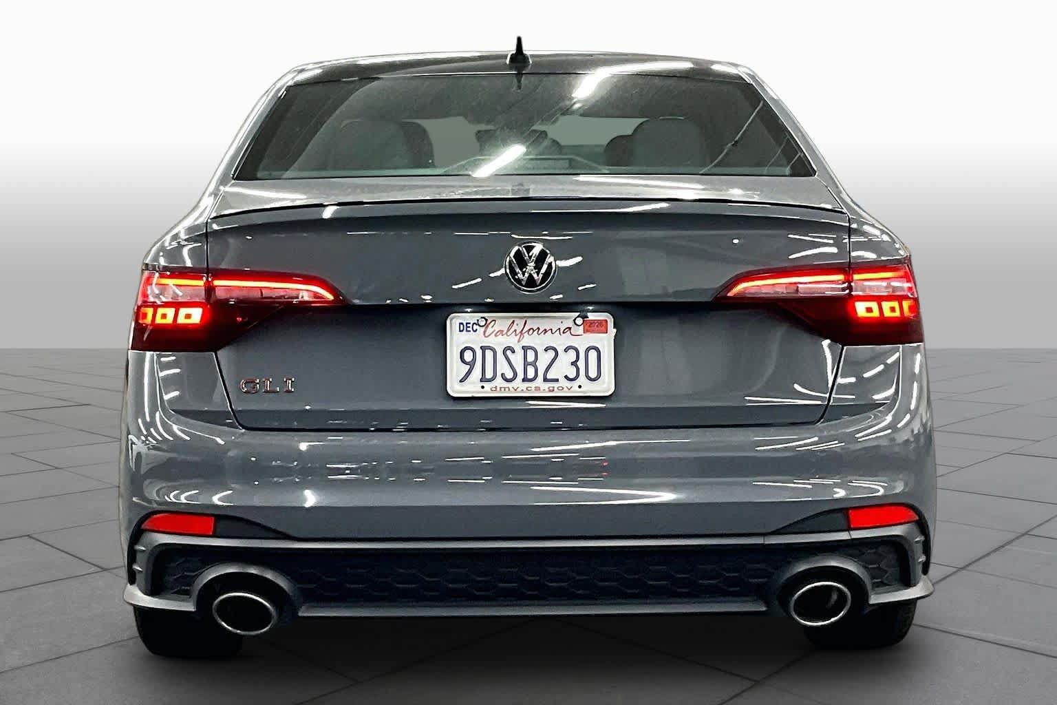 Used 2023 Volkswagen Jetta GLI Autobahn FWD image 4