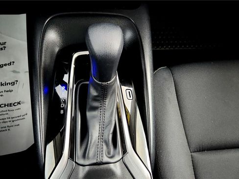 Certified 2024 Toyota Corolla LE image 28