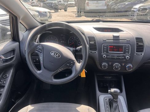 Used 2016 Kia Forte LX FWD image 9