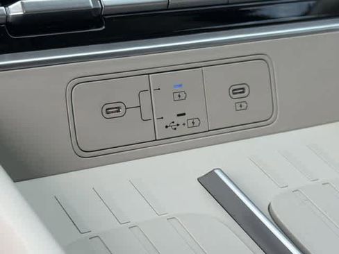 Used 2026 Hyundai Santa Fe SE FWD image 23