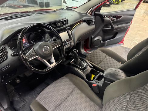 Used 2021 Nissan Rogue Sport SV image 30