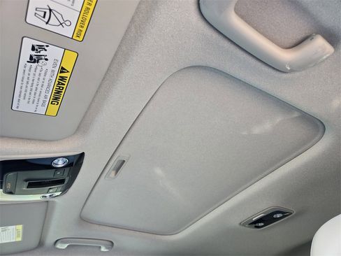 New 2026 Kia Niro EX image 18