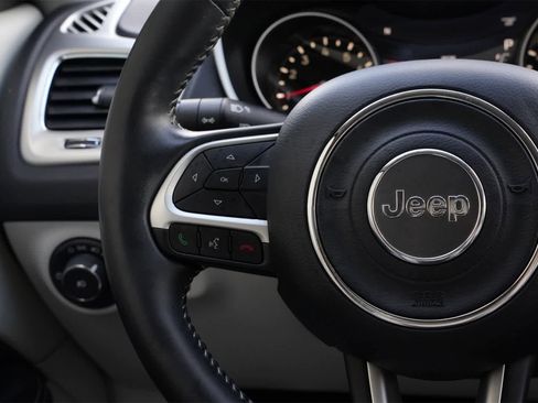 Used 2018 Jeep Compass Latitude w/ Popular Equipment Group image 10