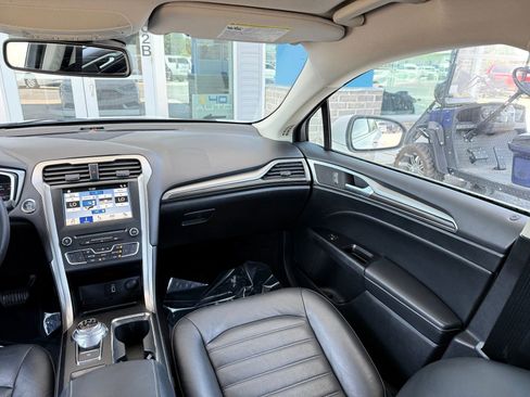 Used 2018 Ford Fusion SE w/ Equipment Group 602A FWD image 23