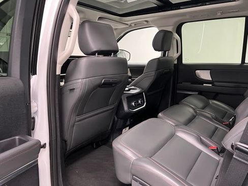 Used 2025 Ford Expedition Active AWD/4WD image 44
