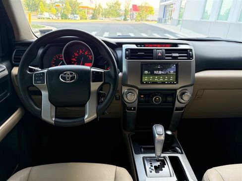 Used 2011 Toyota 4Runner SR5 AWD/4WD image 37