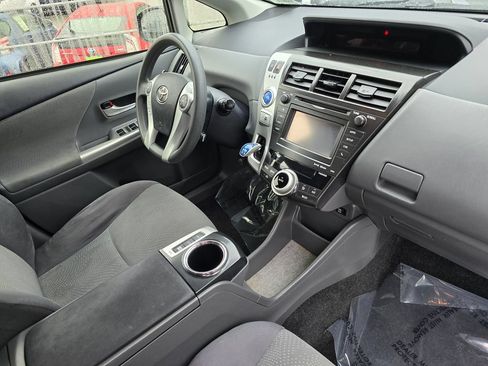 Used 2012 Toyota Prius V Three FWD image 10