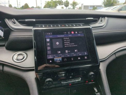 Used 2023 Jeep Grand Cherokee Altitude AWD/4WD image 20