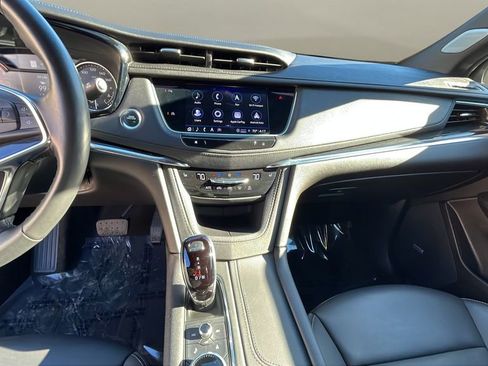Certified 2023 Cadillac XT5 Premium Luxury image 9
