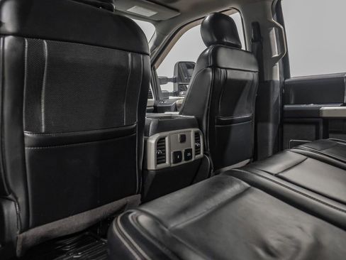 Used 2019 Ford F250 Lariat w/ Lariat Ultimate Package AWD/4WD image 38