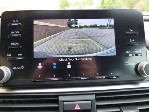 Used 2019 Honda Accord LX image 46