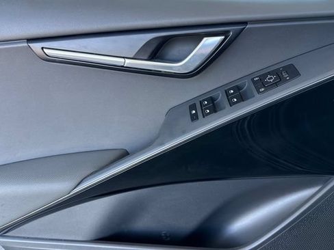 Certified 2024 Kia Niro Wind FWD image 13