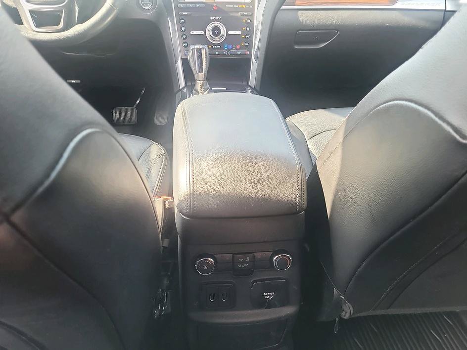 Used 2019 Ford Explorer Limited w/ Equipment Group 301A AWD/4WD image 36