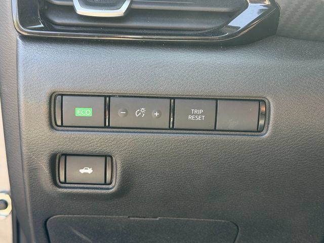 Used 2024 Nissan Sentra SV FWD image 20