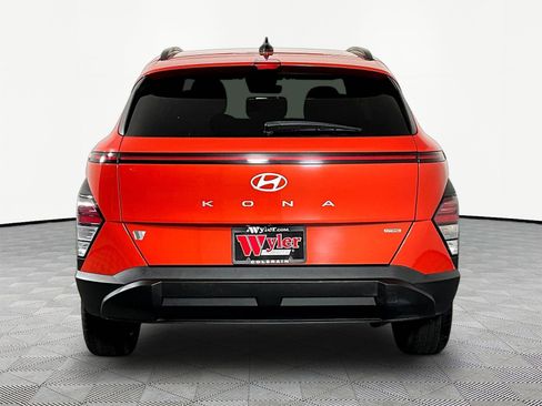 Used 2025 Hyundai Kona SEL AWD/4WD image 5