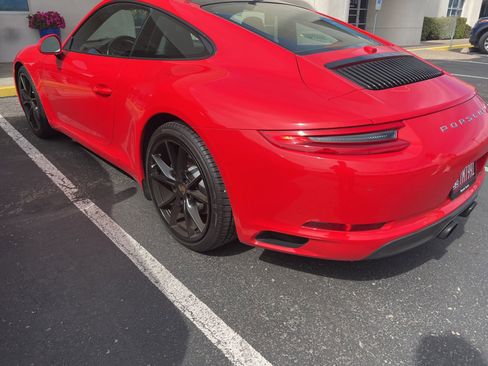 Used 2018 Porsche 911 Carrera image 5