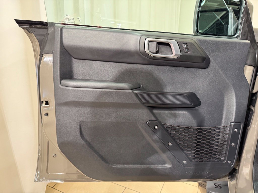 Used 2026 Ford Bronco Badlands AWD/4WD image 15