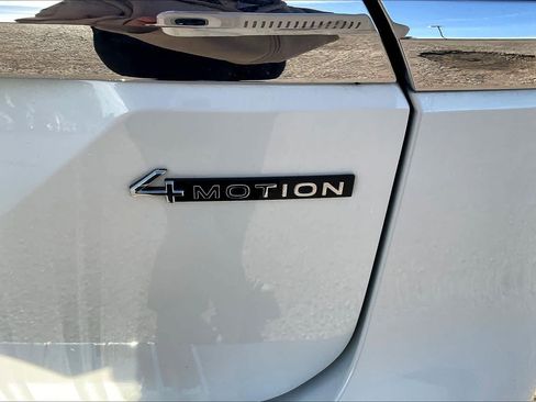 Used 2024 Volkswagen Atlas SEL image 10