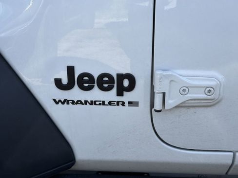 Used 2023 Jeep Wrangler Unlimited Sport AWD/4WD image 5