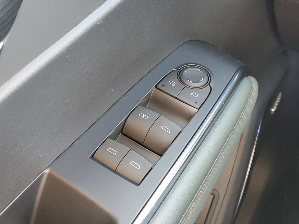 Used 2024 GMC Acadia AT4 w/ LPO, Floor Liner Package AWD/4WD image 19