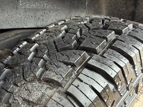 Used 2012 Jeep Wrangler Unlimited Sport image 38