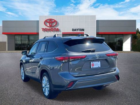 Used 2023 Toyota Highlander Limited AWD/4WD image 4