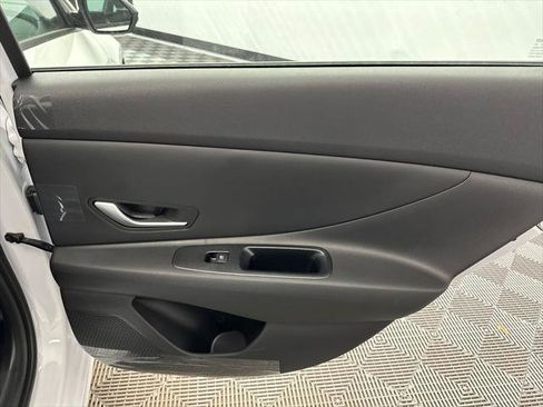 New 2026 Hyundai Elantra SE FWD image 16