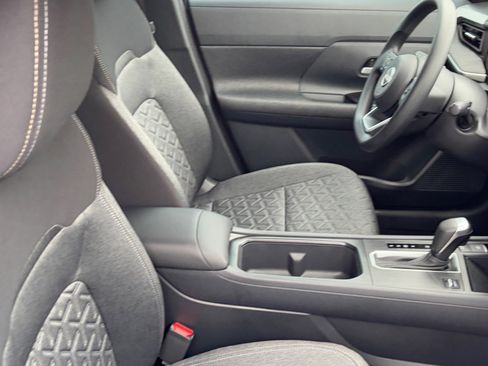 New 2026 Nissan Kicks SV image 12