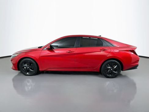 Used 2021 Hyundai Elantra SEL w/ Convenience Package FWD image 9