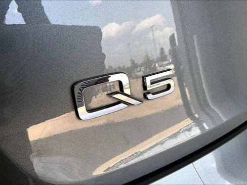 Used 2020 Audi Q5 Prestige w/ Prestige Package AWD/4WD image 38
