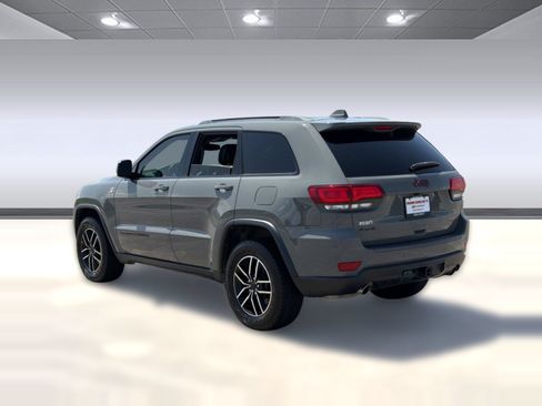 Used 2020 Jeep Grand Cherokee Trailhawk AWD/4WD image 3