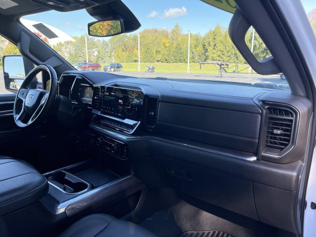 Used 2024 Chevrolet Silverado 2500 LTZ w/ LTZ Plus Package AWD/4WD image 29